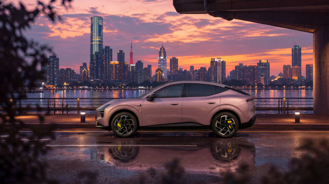 一台 SUV,需要装下年轻人还没发生的生活