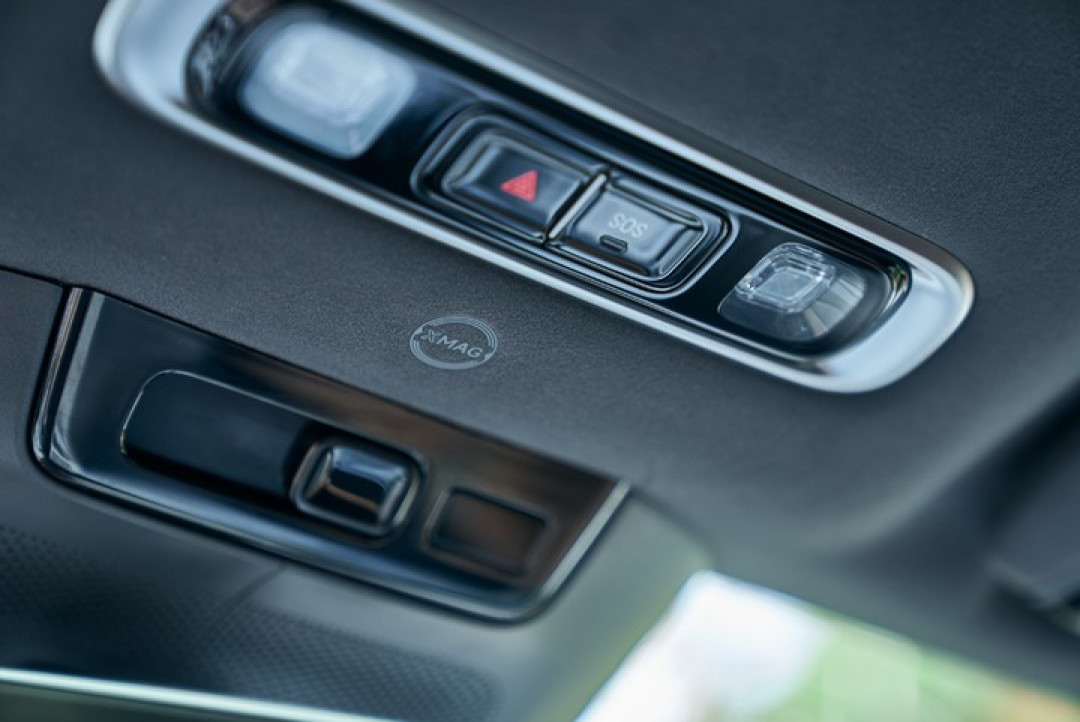 一台 SUV,需要装下年轻人还没发生的生活