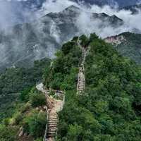 翻了80多条家长评论：儿童登山鞋几百块却常穿不了几个月，亲子登山的钱只有两种：保命钱和长个钱