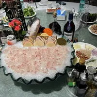 同一张广州酒桌、同款三瓶酒，两份品酒笔记冠军互反：一瓶马爹利青樽，值不值一千多？