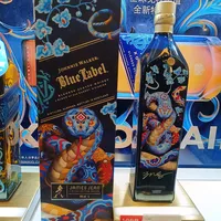 免税12周年庆，尊尼获加被摆上C位：三类瓶子、三种算法，想清楚再付钱