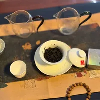 多买两斤武夷星存成老茶？翻遍囤茶帖与开老茶帖：中足火才有“陈化票”，轻火半年就返青