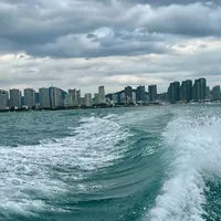 拍"尾波大片"不一定要会冲浪：拆完三亚的三种拍照套餐，最大的坑不是贵，是订错了