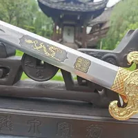 杨龙后人还是郭芙后人？吵翻的黄衫女身世，我把三派证据逐条对回原著