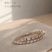 宝格丽灵蛇双圈手镯，单戴就够了