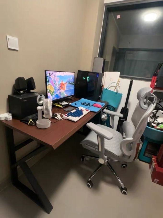 锦需电脑桌
