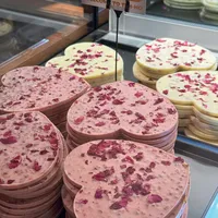 德和被玩成潮店：菌子巧克力118元100克，国庆去昆明这篇怎么选