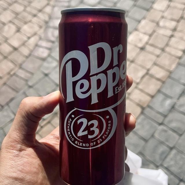 有人叫它"气泡止咳糖浆"，有人封它"知性饮料"：Dr Pepper到底值不值得买？
