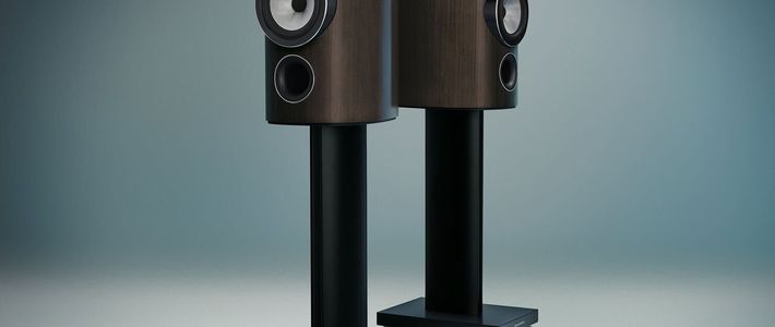 宝华韦健被骂「滞销奢侈品」，我翻了三条产品线，看到的不是衰落，是分裂