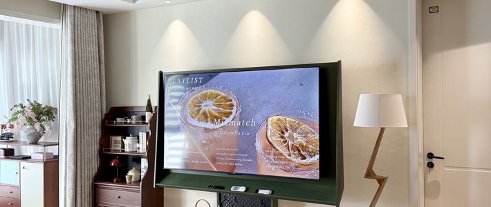 二手市场正在批量清货“会走路的电视”：挂价跌到50元，这波移动支架捡漏能不能接