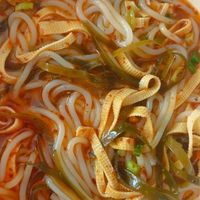 刷爆8月的"隔日断食"：翻了全网80多篇帖子，把说法分成三档：可信的、要打折的、纯引流的
