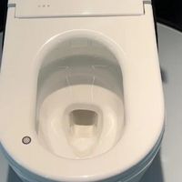 马桶长期不养护，越用越脏越臭！正确居家马桶保养方法，干净如新