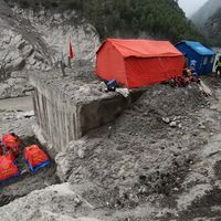吉隆泥石流第7天：对完官方通报和30多条现场帖，9-10月进藏计划的"三改一不改"都在这