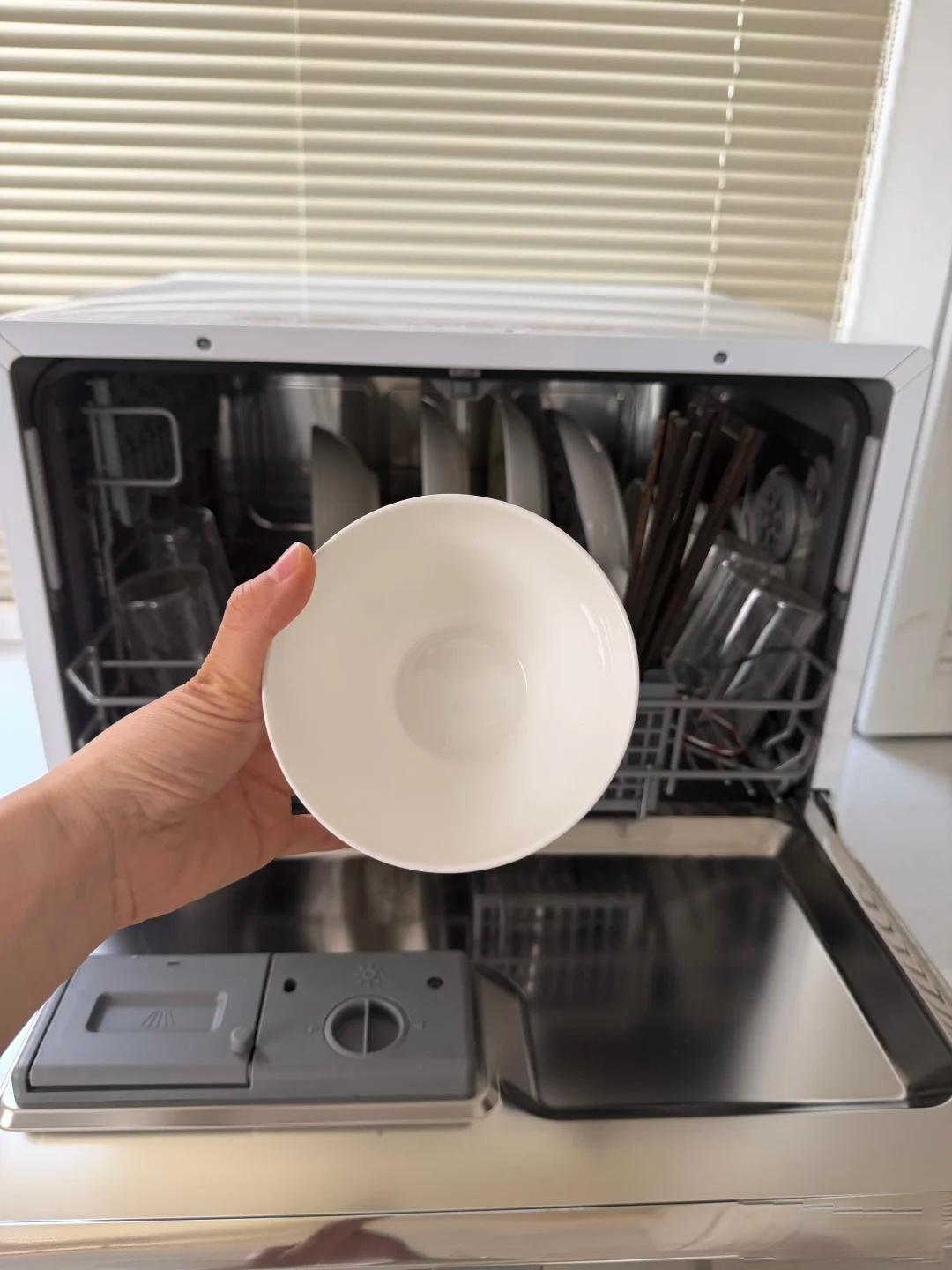 用洗碗机清洗家里的老古董厨具高效去重油污选对材质是关键