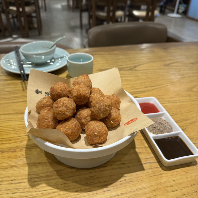 带爸妈去丰泽园“验收”记忆味道：去哪家店、点什么菜、花多少钱，先想清楚