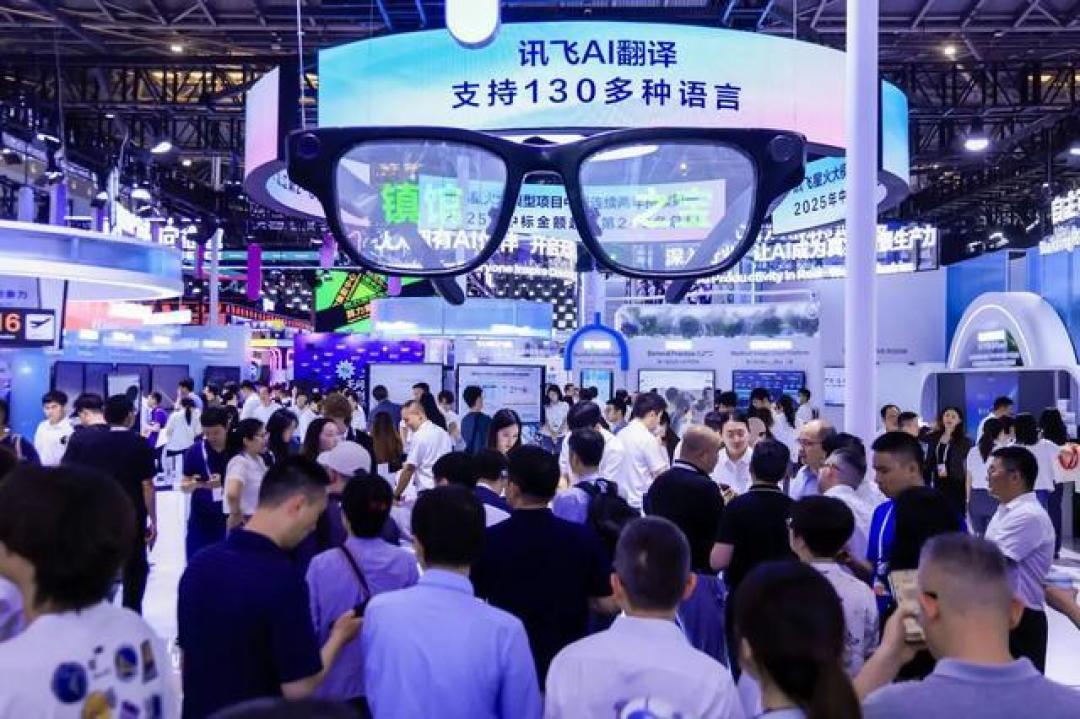 4299元的讯飞AI眼镜,到底贵在翻译还是大模型?