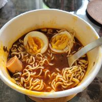 用30多的餐叉吃3块多的泡面是种怎样的体验？