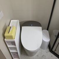 浴室镜柜旁墙面收纳方案