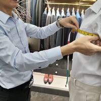 水游城里的墨绿色西服定制
