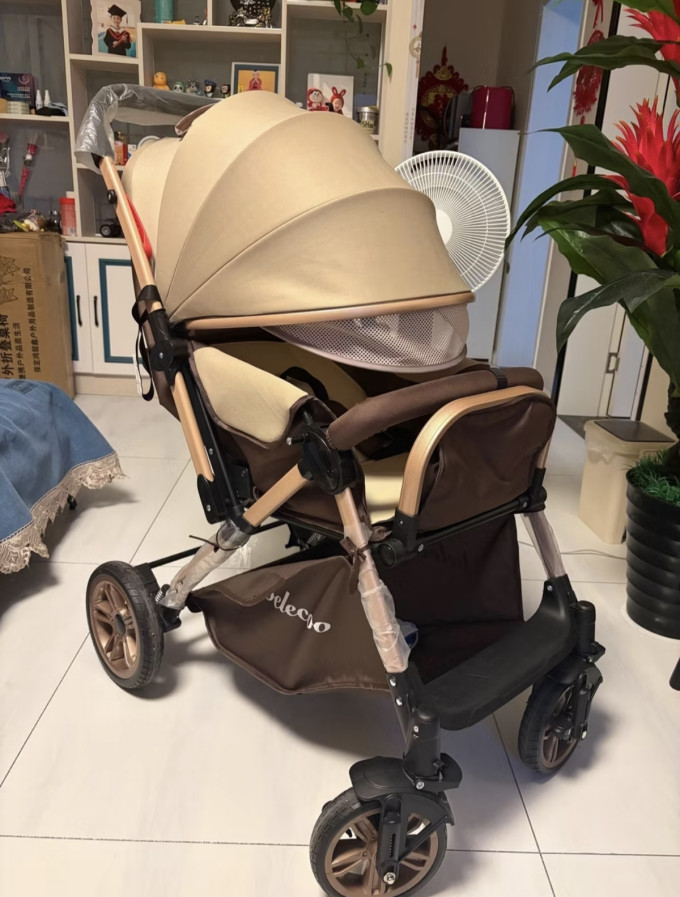贝丽可婴儿推车