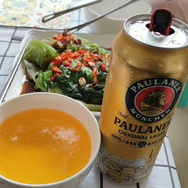 这个宝莱纳的拉格啤酒感觉怪怪的，直到看了产地，只有一个字。