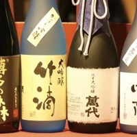 中秋买清酒前，先把"每斤账"算明白：65元的国产纯米吟酿，等级可能比150元的进口"普通酒"更高