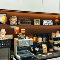 一边是"非洲豆零关税"，一边是"口粮豆一斤又贵十块"：对完海关数据、行情账和几百条辛鹿评论，我理清了这轮咖啡豆涨价每杯的真实成本、3种值得买的买法、和1条囤豆线