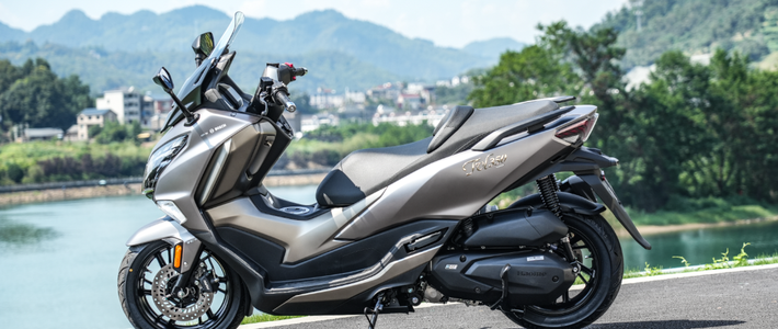 TVL350首批交付上路：油耗2.8还是3.4、极速、弯道ABS，全网实测一次说清