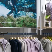 胡丁尼的九月难题：FW26新品全价上架、夏款3折清仓，捡什么跳过什么先看这份折扣日历