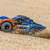 Traxxas 40周年，新Slash 2580元，国产短卡1450元：这1130元该不该花？