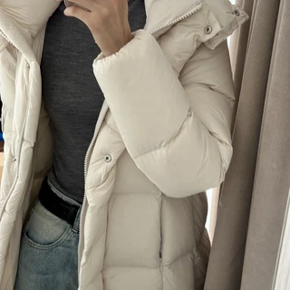 美力城反季鹅绒服真能300多拿下，但你蹲的「扣111领作业」，是引流生意