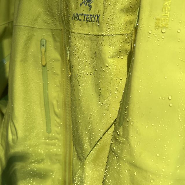 Nikwax还是Grangers？扒完一年洗壳争吵，分水岭原来是你家有没有烘干机