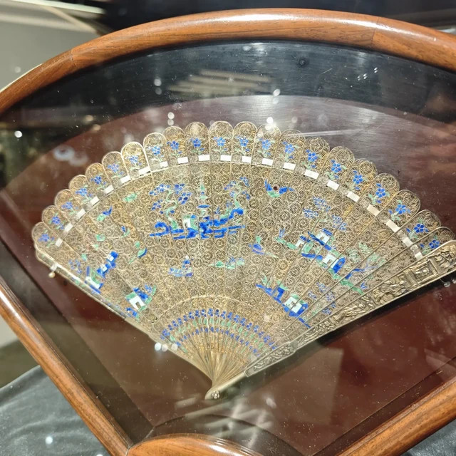 60元和57970元的扇子摆在同一家店：王星记各价位到底在卖什么，入扇门第一把怎么买不冤