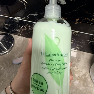 有人说杀虫剂臭,有人说留香一整天:雅顿茶香身体乳秋冬囤货前,先搞清这三件事