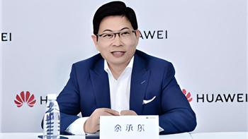 明星夫妇体验尊界挥手隔空关门功能翻车：原来是司机踩了刹车 挂了档