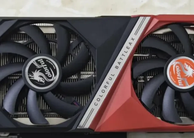 80美元盲盒开出5060Ti，国内同款卖5500：垃圾佬捡显卡的账得重算