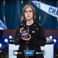 donk vs m0NESY数据全对比！12枚MVP+1.50 Rating，谁才是2026真正的大魔王？