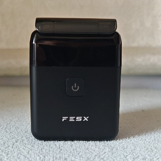 测评 FESX 剃须刀，200 元内超硬核配置，进口五刀头往复式硬核配置真的香哭