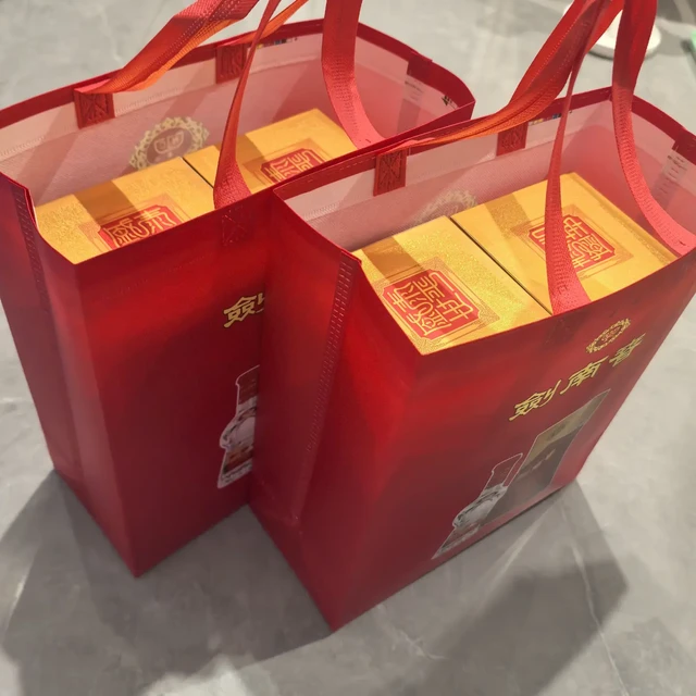 水井坊跌30%、舍得跌20%，水晶剑却稳在370元：中秋前3周，剑南春该按什么价买？