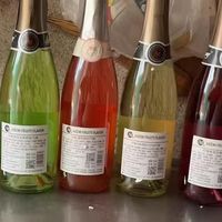 配餐万能搭 这瓶起泡酒把餐桌氛围感直接拉满