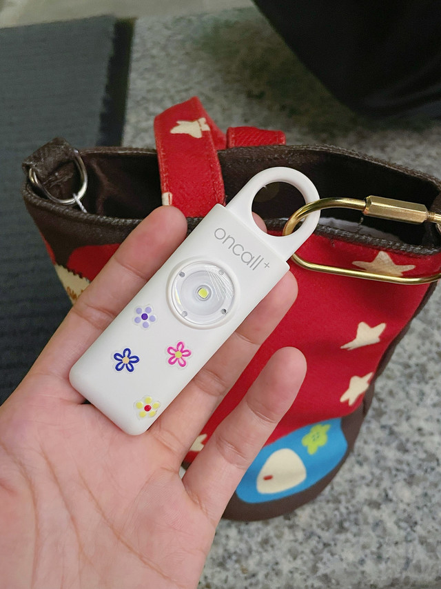 防身警报器选购指南：130分贝的声光震慑，到底能不能救命？

