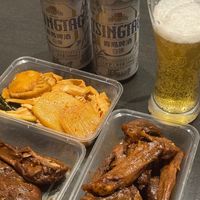 冰啤配辣味鸭货的下班仪式