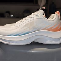 特步飞速4.0实测:轻快但挑脚型