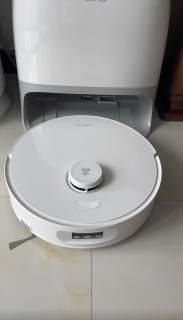在朋友家被种草了！石头P20 Ultra拖地太狠了…
