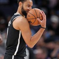 状元底薪加盟国王！曾经场均16.9分，如今沦为7号秀替补，NBA最荒诞的陨落剧本还在继续