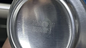离过期还有仨月，喝起来怎么一股纸板味？中秋前囤啤酒，先分清两条变质路和四张风味窗口