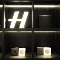 哈苏开始像手机一样开店：两个月铺进全国商场、表参道首店今秋落地，5万预算9月到底怎么买才不亏