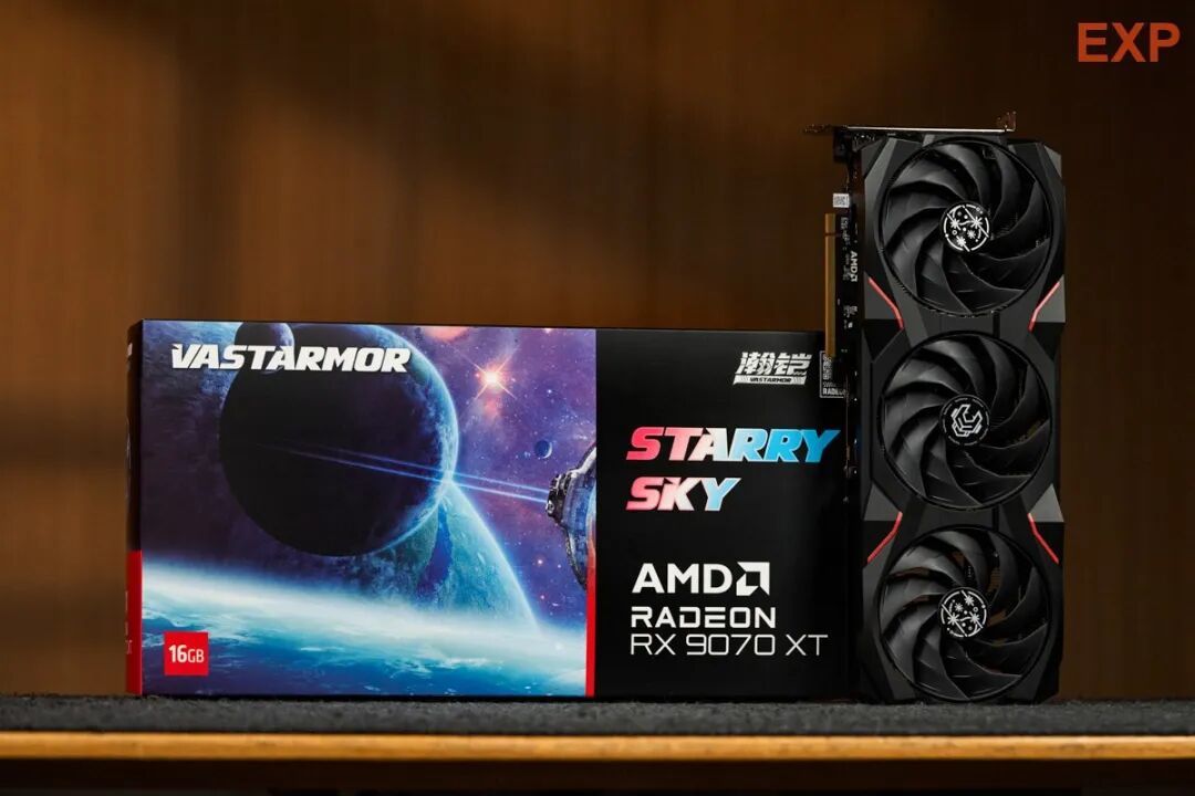 瀚铠Radeon RX 9070 XT 星空显卡图赏：扎实做工与强劲散热，让游戏更出彩