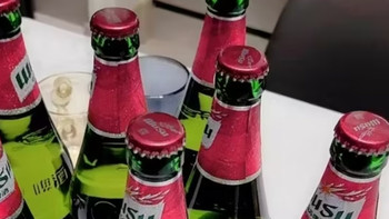 冰镇乌苏太解压！打工人下班后的温柔微醺时刻