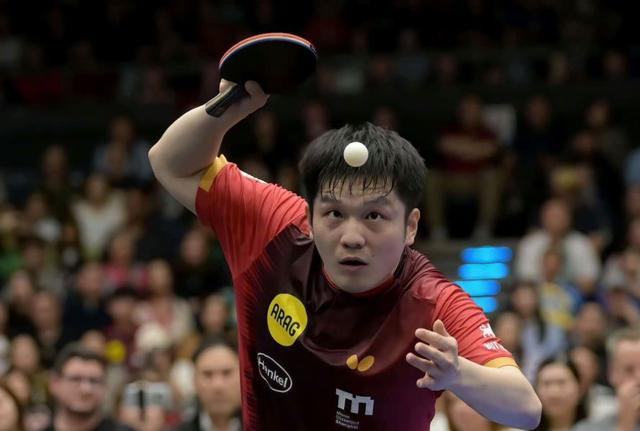 樊振东3比0复仇鲁伊斯，7天复盘台内控制封死草莓拧